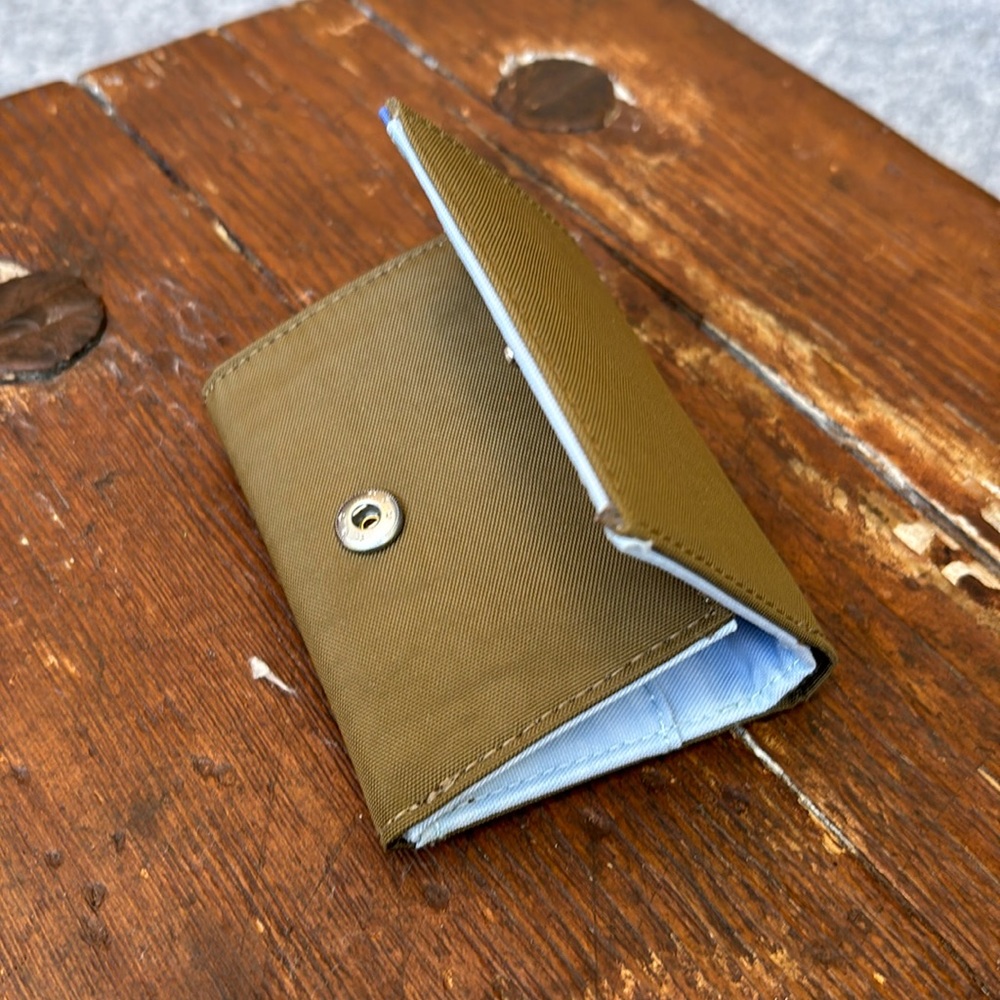 BAGGU Snap Wallet in Seaweed Mix
